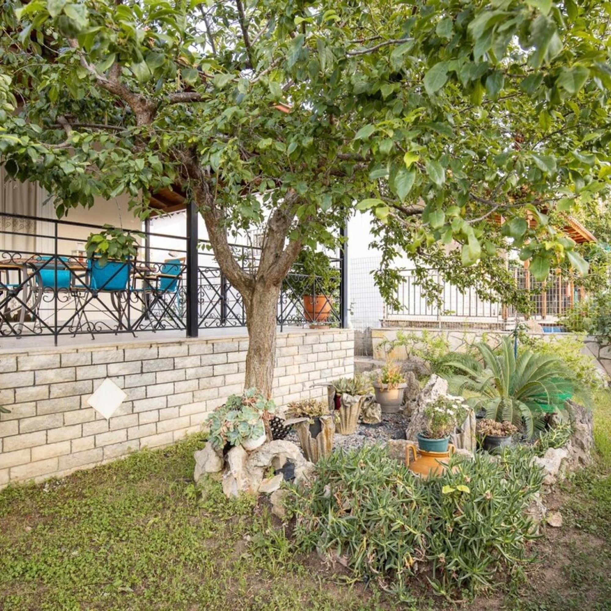 Neromilos Harmony - Roussis Residence Buitenkant foto