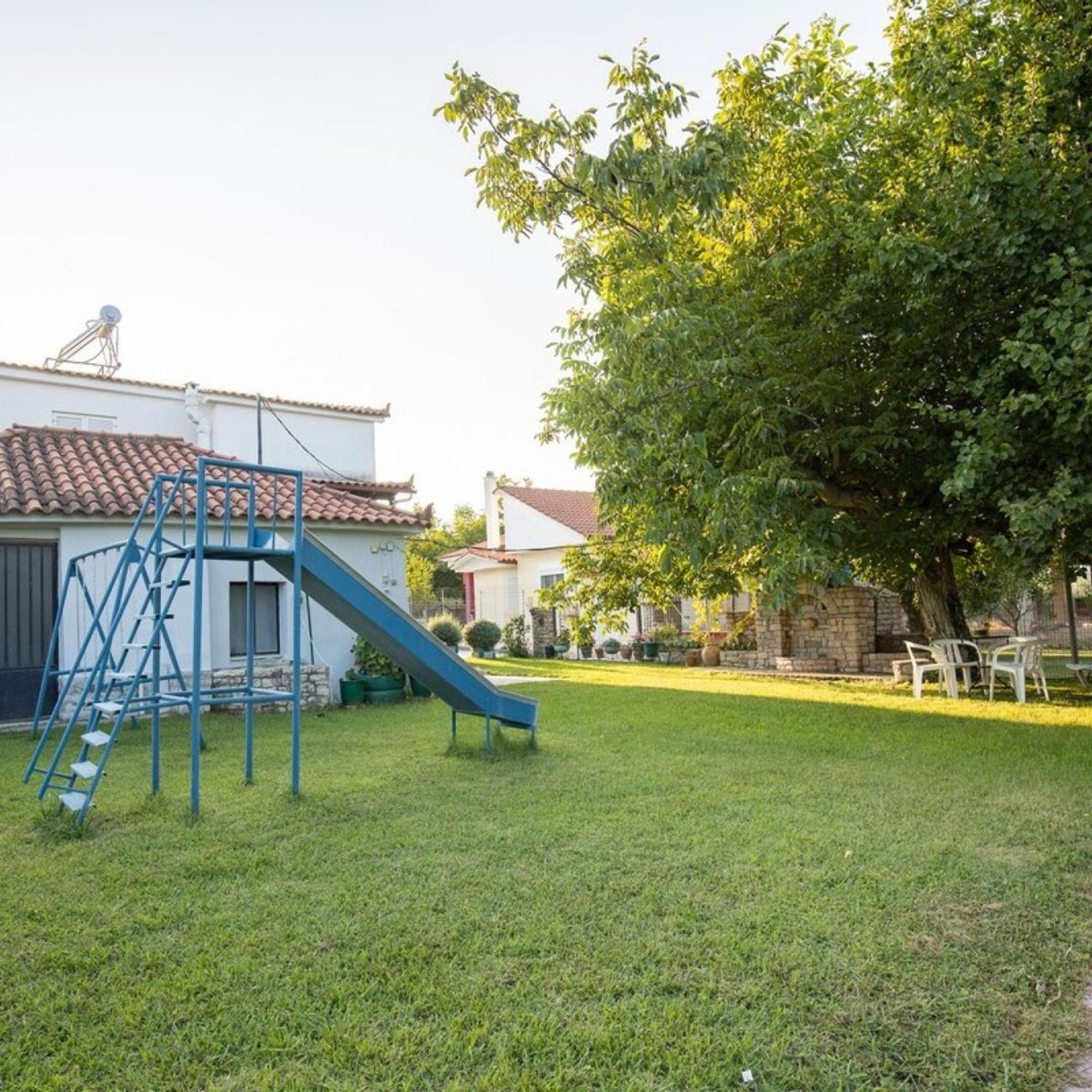 Neromilos Harmony - Roussis Residence Buitenkant foto